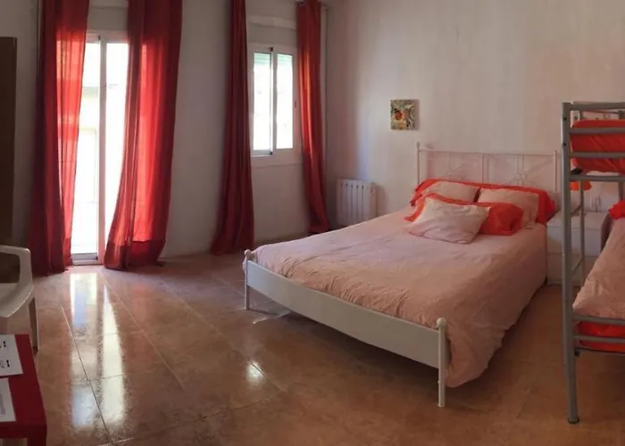 Hotel cerca del colegio: Reus Apartments